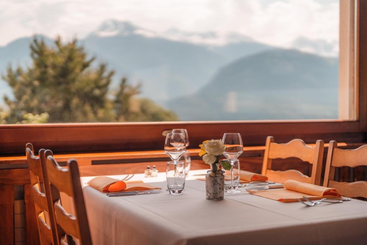 Relais Fleuri Hotel Chermignon-d'en Bas Bagian luar foto