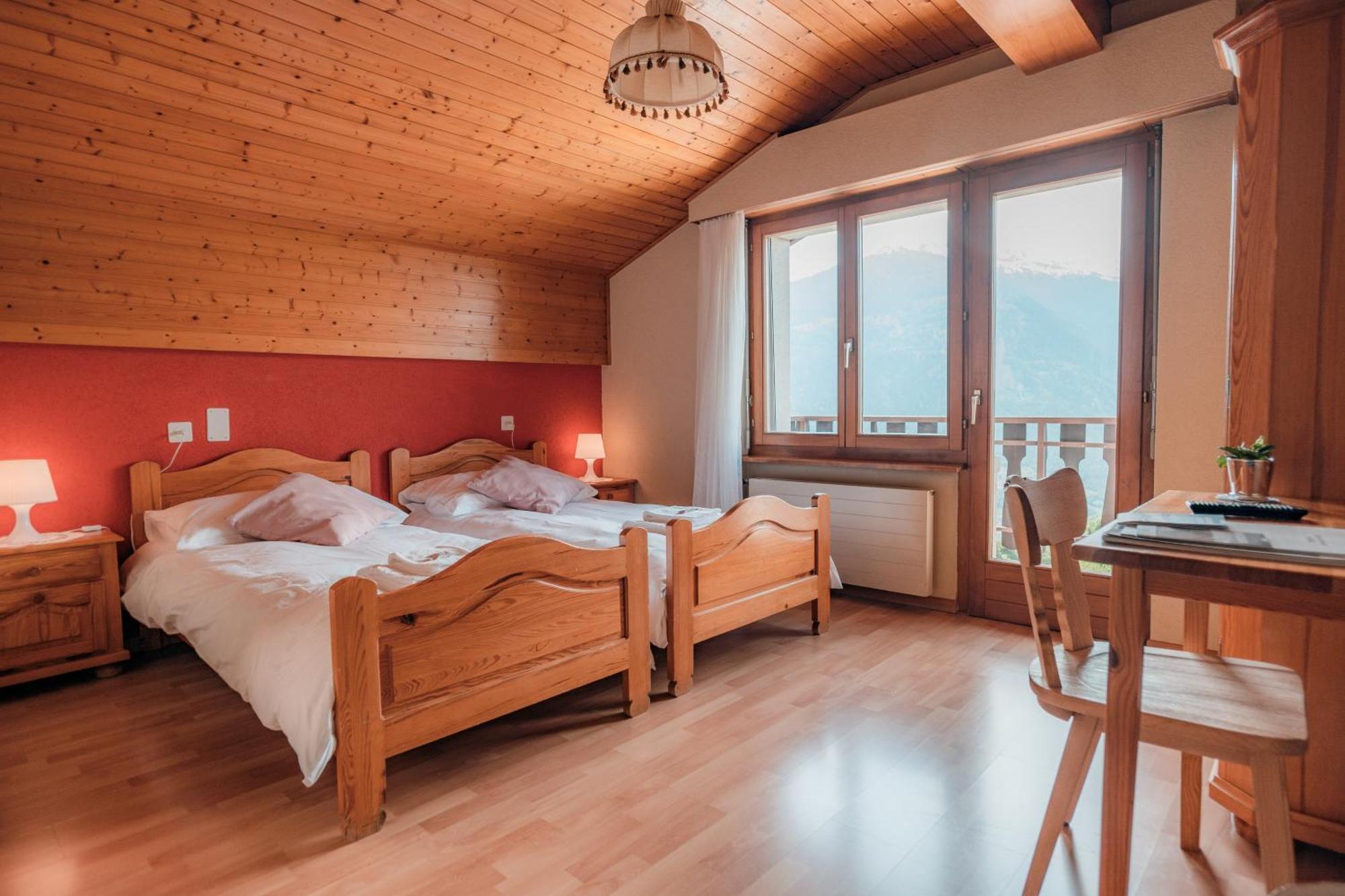 Relais Fleuri Hotel Chermignon-d'en Bas Bagian luar foto