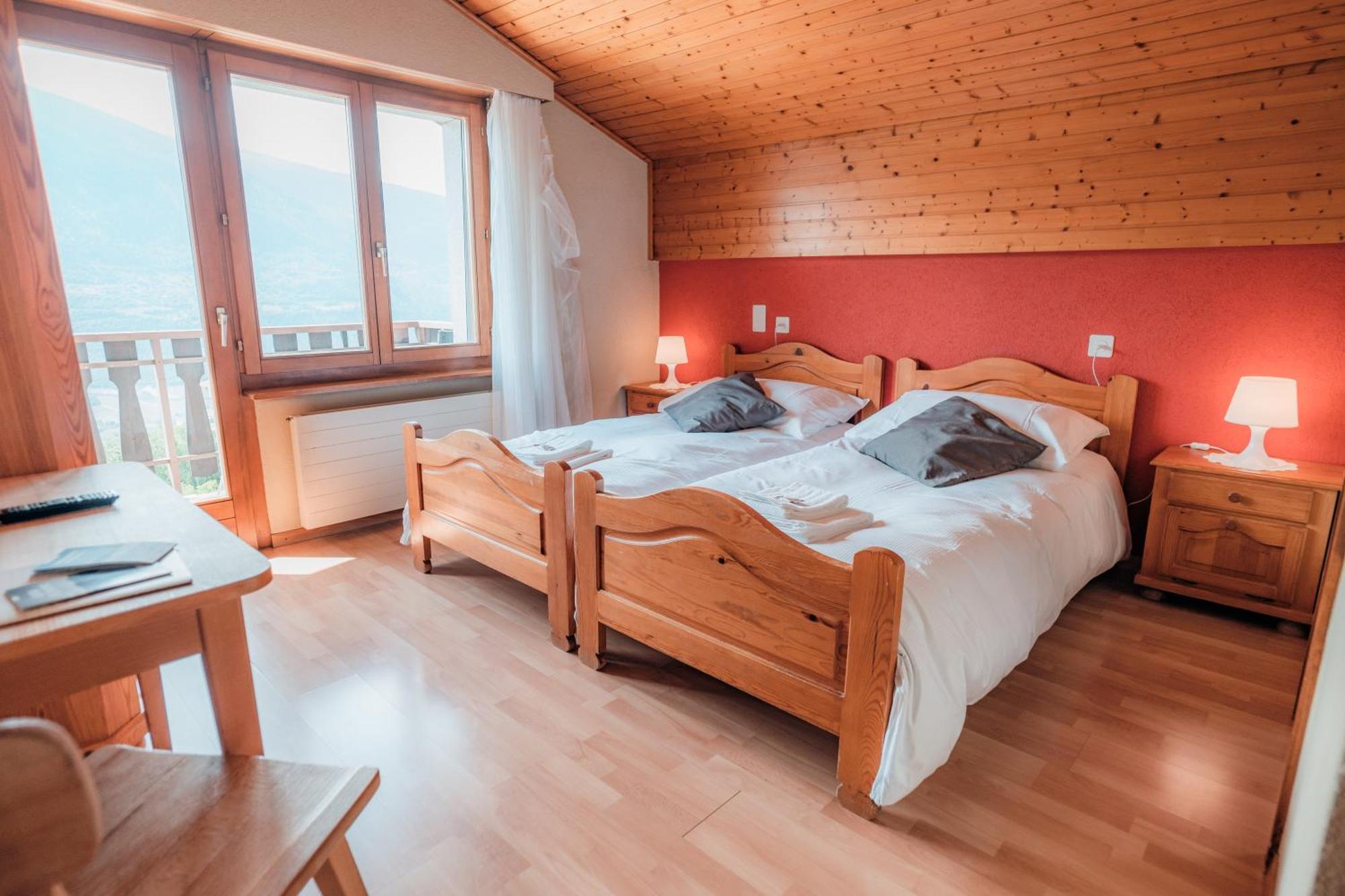 Relais Fleuri Hotel Chermignon-d'en Bas Bagian luar foto