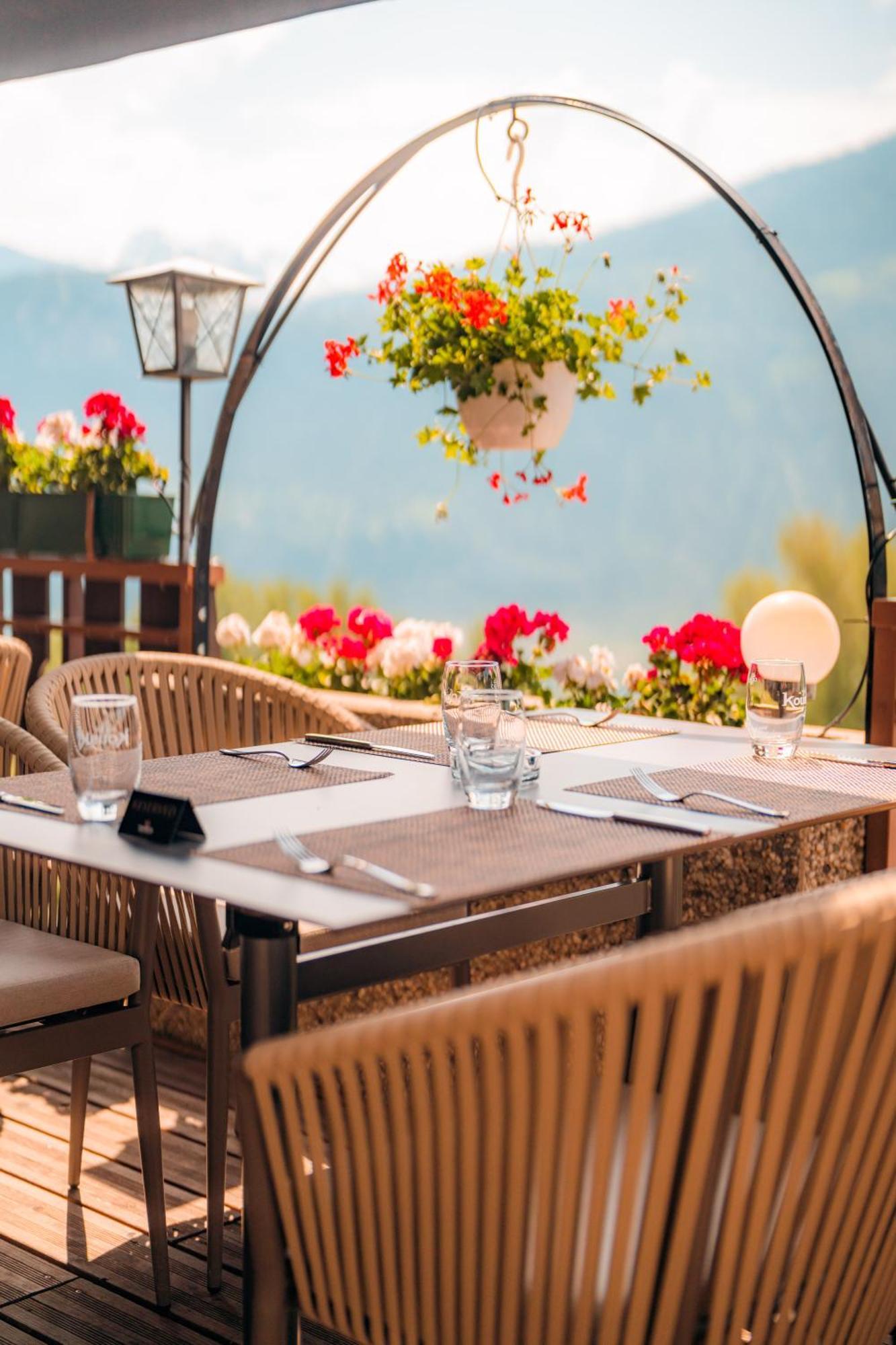 Relais Fleuri Hotel Chermignon-d'en Bas Bagian luar foto