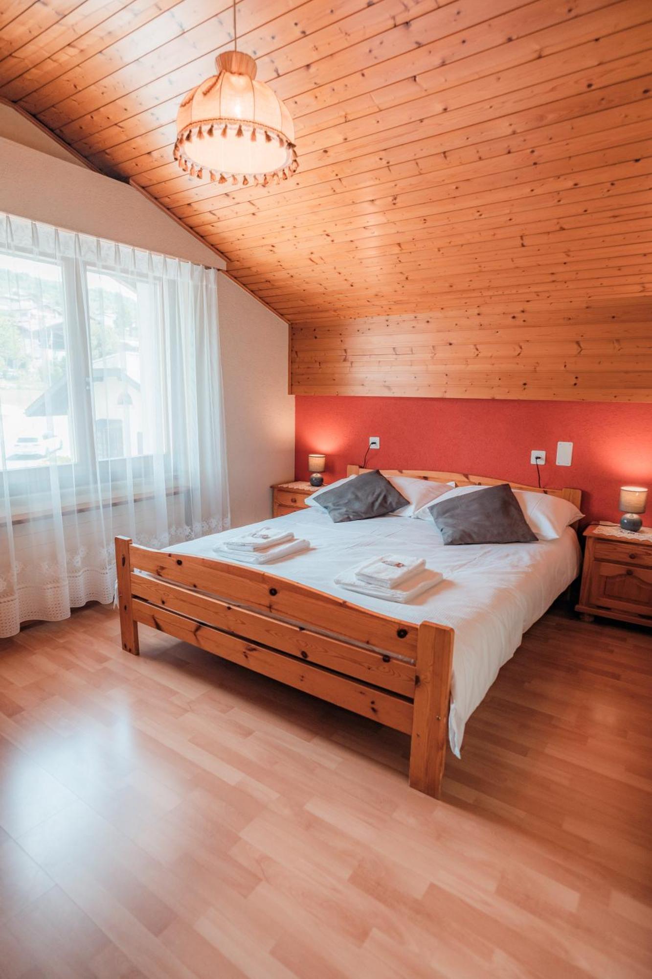 Relais Fleuri Hotel Chermignon-d'en Bas Bagian luar foto
